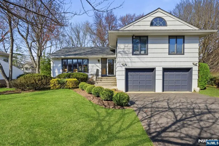 55 Walnut Drive, Tenafly, NJ 07670 - #2