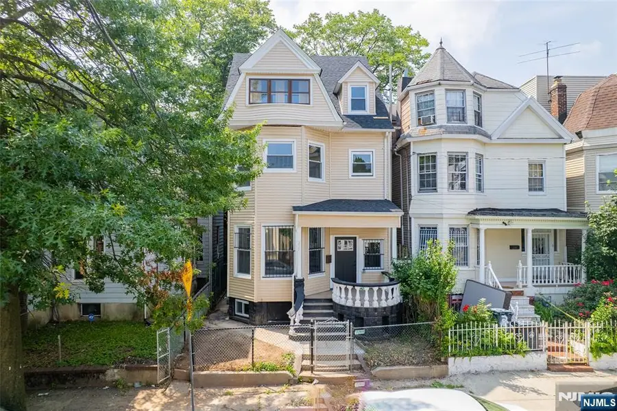 235 S 7th, Newark, NJ 07103 - #2