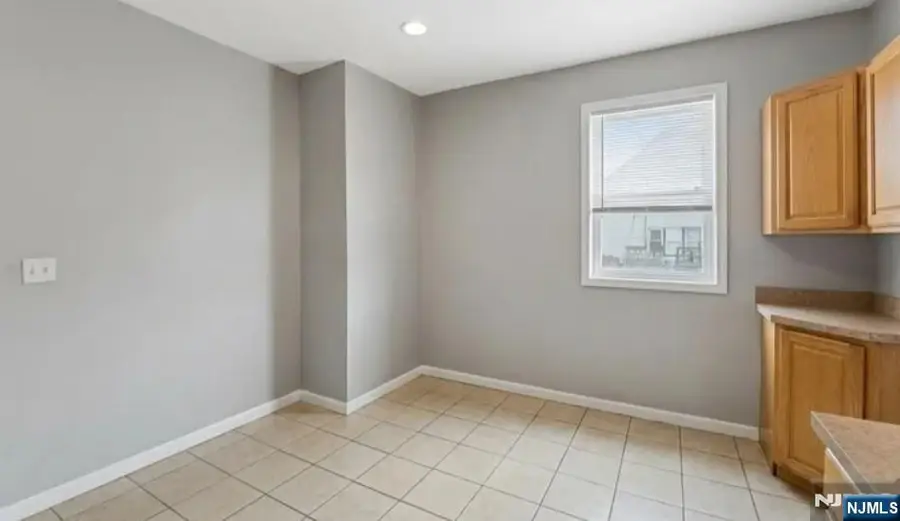 550 Norwood Street, East Orange, NJ 07018 - #3