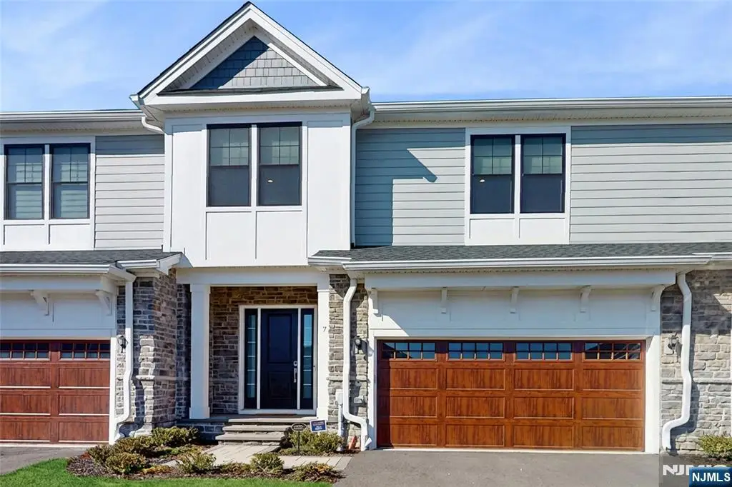 7 Saint Andrews Circle, River Vale, NJ 07675 - #1