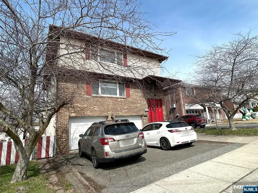 525 Stuyvesant Avenue, Lyndhurst, NJ 07071 - #3