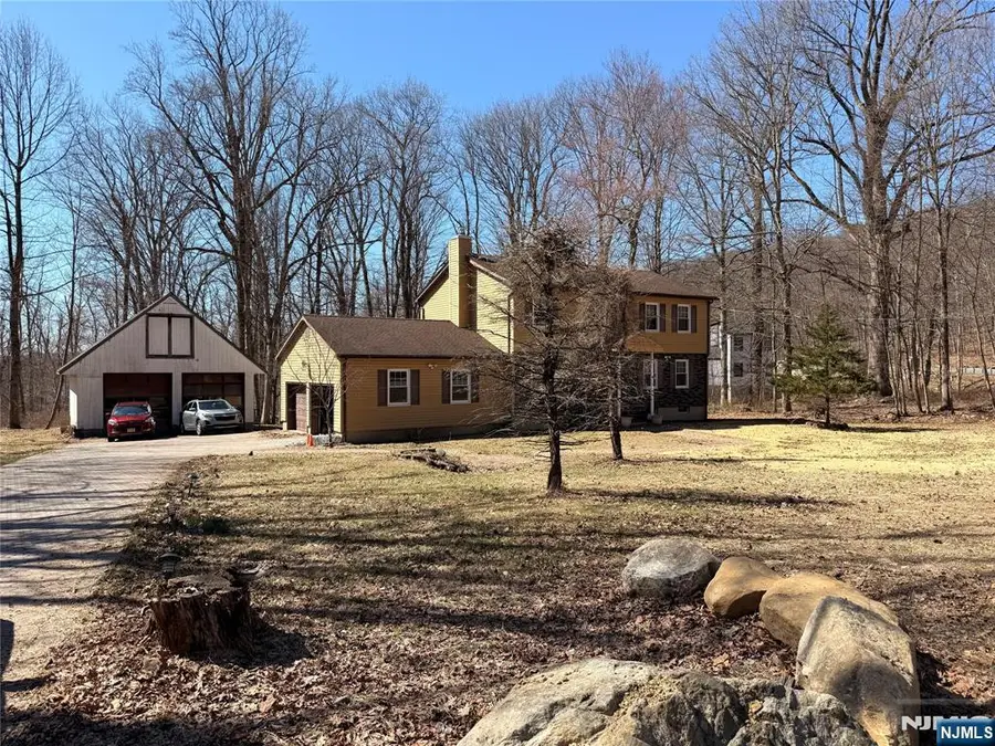 41 Northwood Road, Hopatcong, NJ 07849 - #2