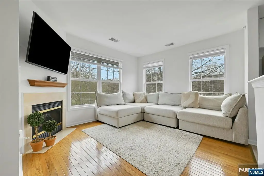 462 Cambridge Drive, Butler, NJ 07405 - #1