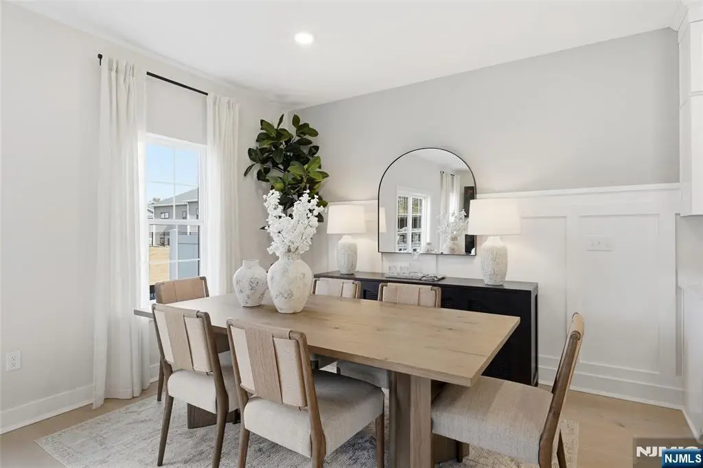 20 Melbourne Drive, Oakland, NJ 07436 - #1