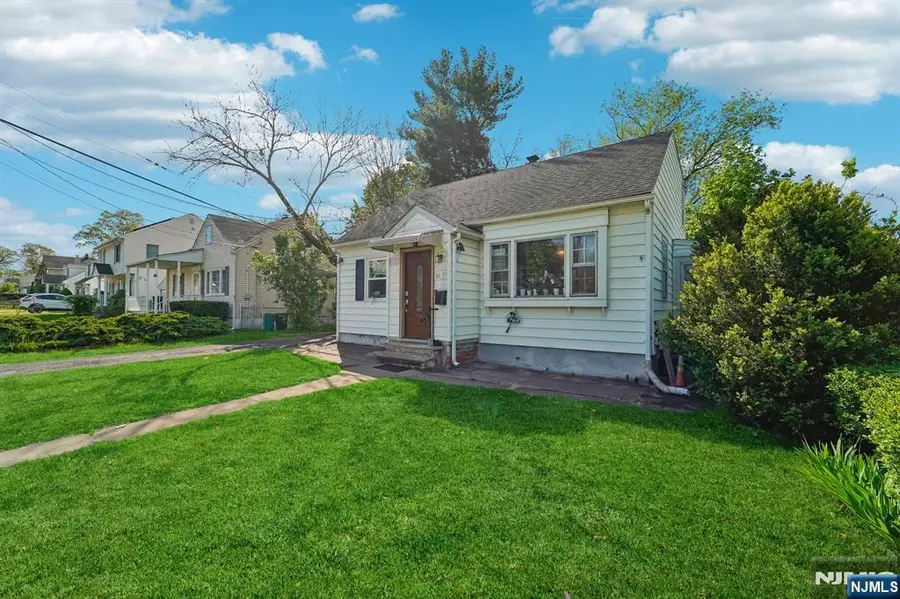 31-18 Norwood Drive, Fair Lawn, NJ 07410 - #2