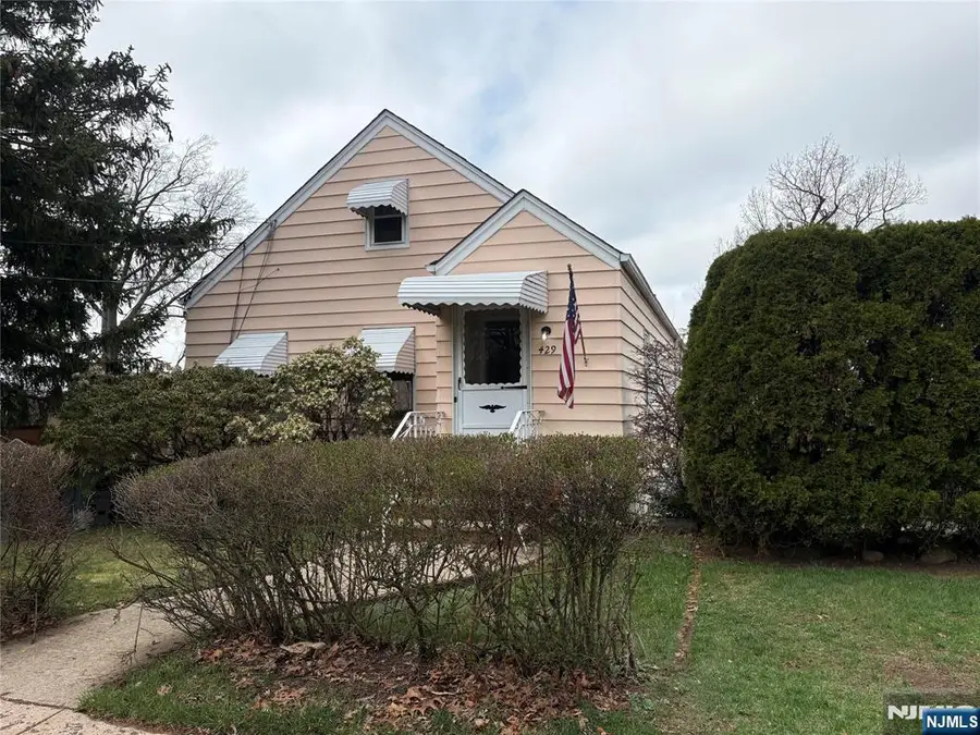 429 Macarthur Avenue, Garfield, NJ 07026 - #2