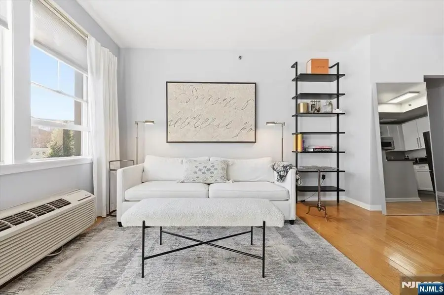 15 Freedom Way 412, Jersey City, NJ 07305 - #3