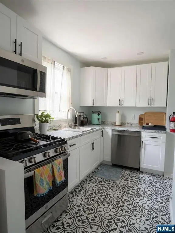293 Elmwood Avenue A, Maplewood, NJ 07040 - #3
