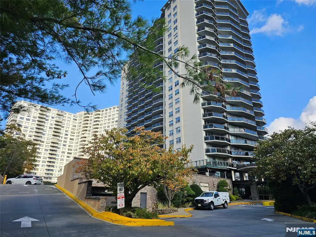 2077 Center Avenue 17D, Fort Lee, NJ 07024 - #1