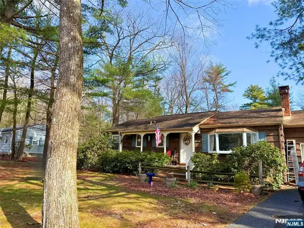 22 Old Milford Lane, West Milford, NJ 07480