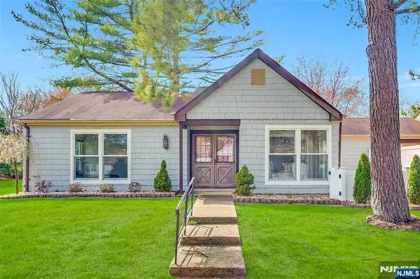 945A Liverpool Circle, Manchester, NJ 08759