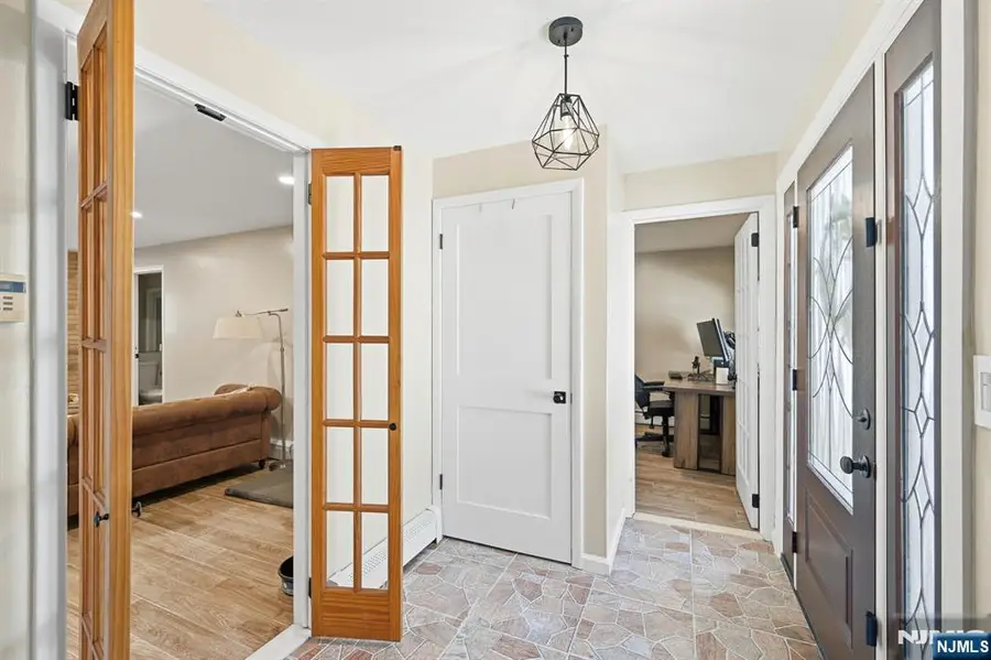 14 King Road, Park Ridge, NJ 07656 - #2