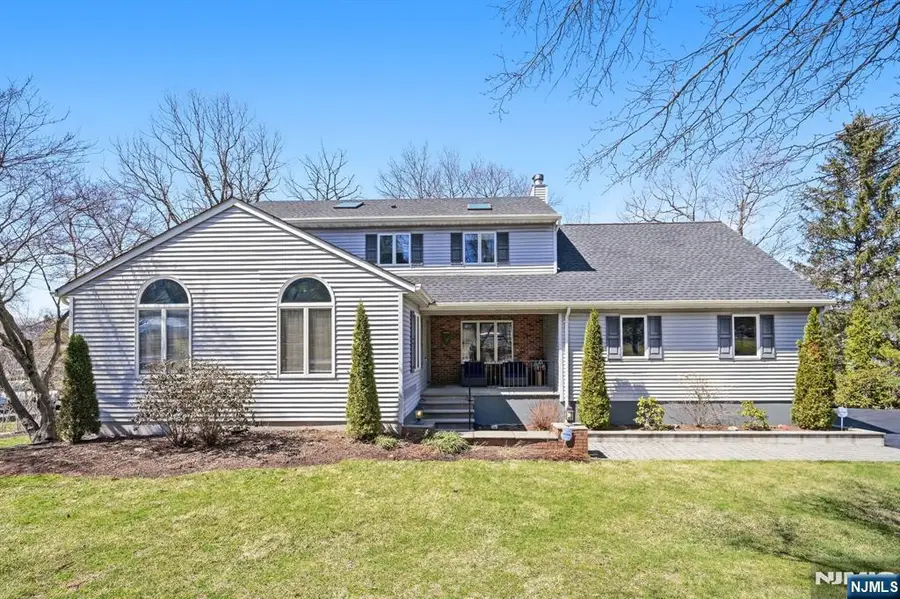 18 Tice Road, Hewitt, NJ 07421 - #2