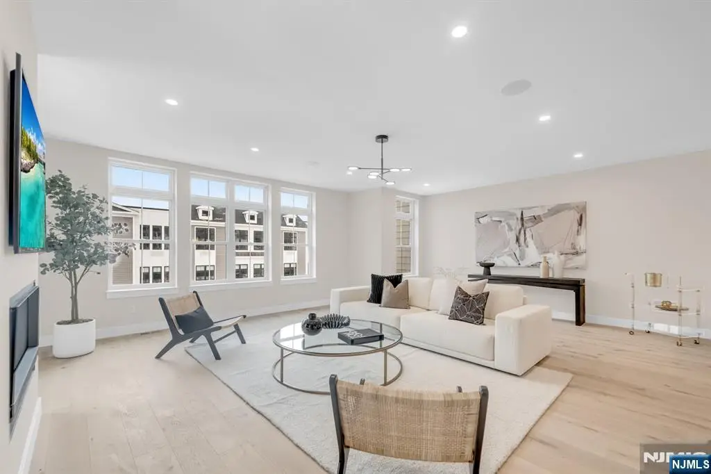 188 Broadway 9, Woodcliff Lake, NJ 07677 - #1