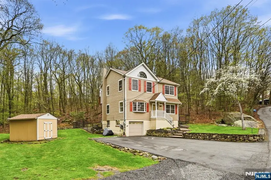 219 Snake Den Road, Wanaque, NJ 07465 - #3