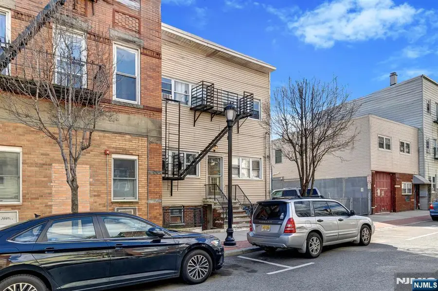 513 11th Street, Union City, NJ 07087 - #3