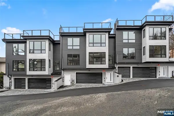 1456 River Road C, Edgewater, NJ 07020