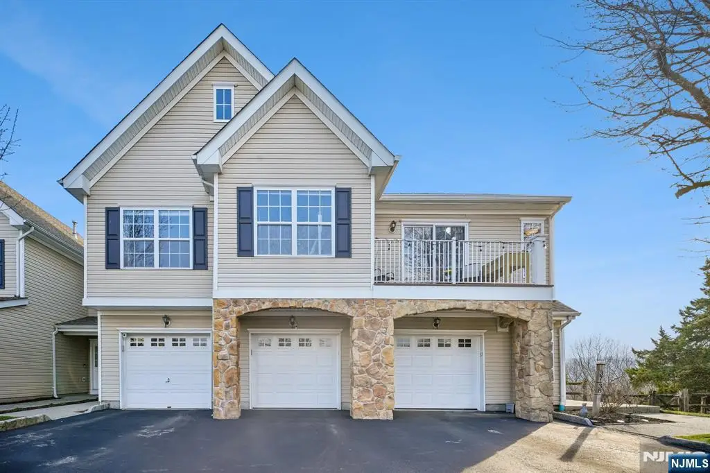 37 Mountainside Drive, Pompton Lakes, NJ 07442 - #1