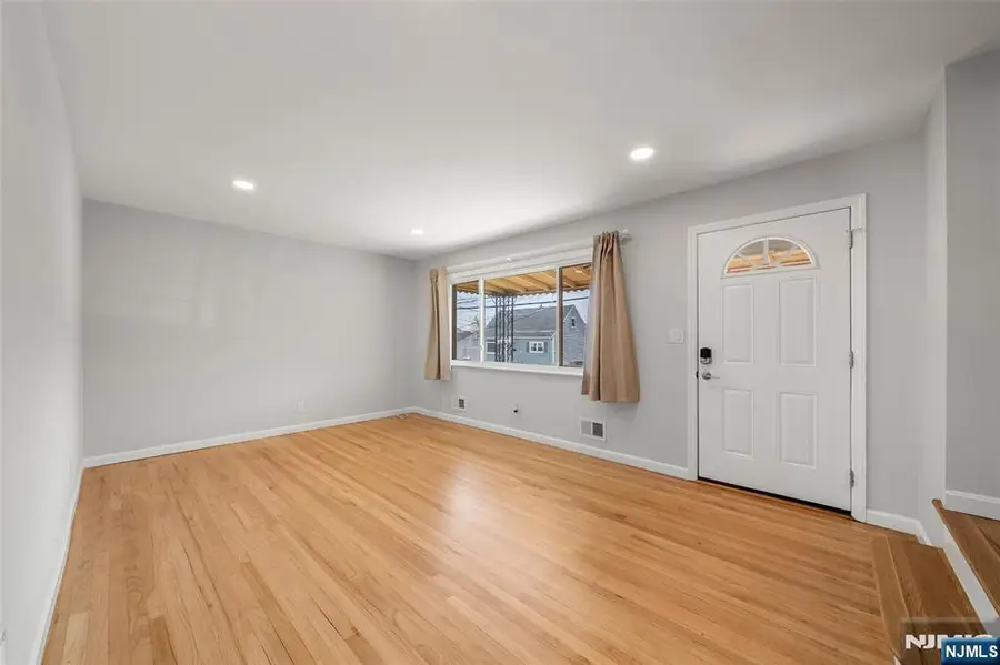 6 Carrie Road, North Arlington, NJ 07031 - #3