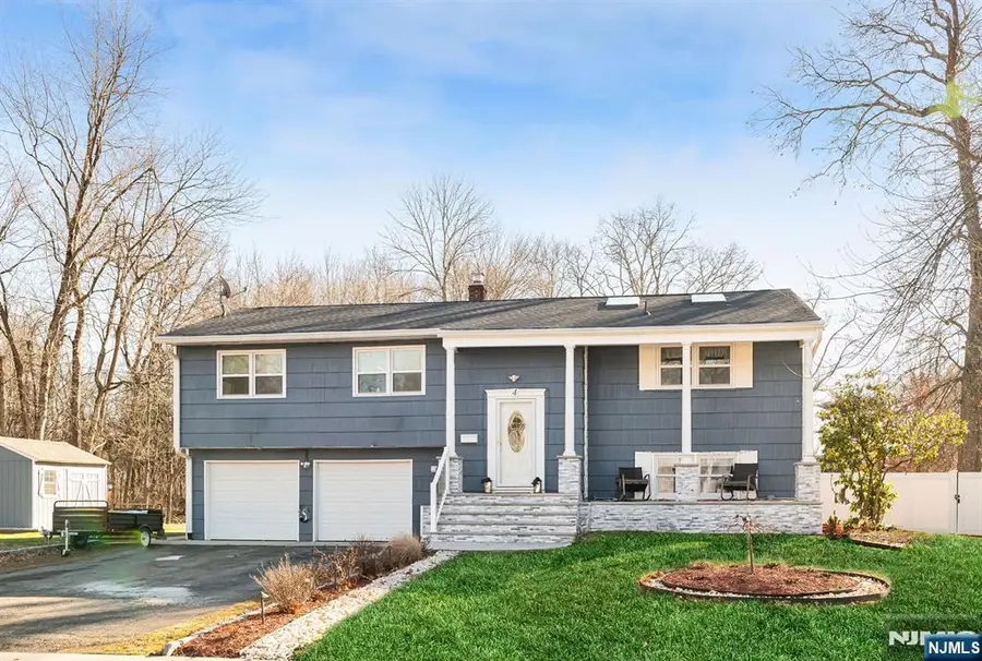 4 Lynn Court, Lincoln Park, NJ 07035 - #2