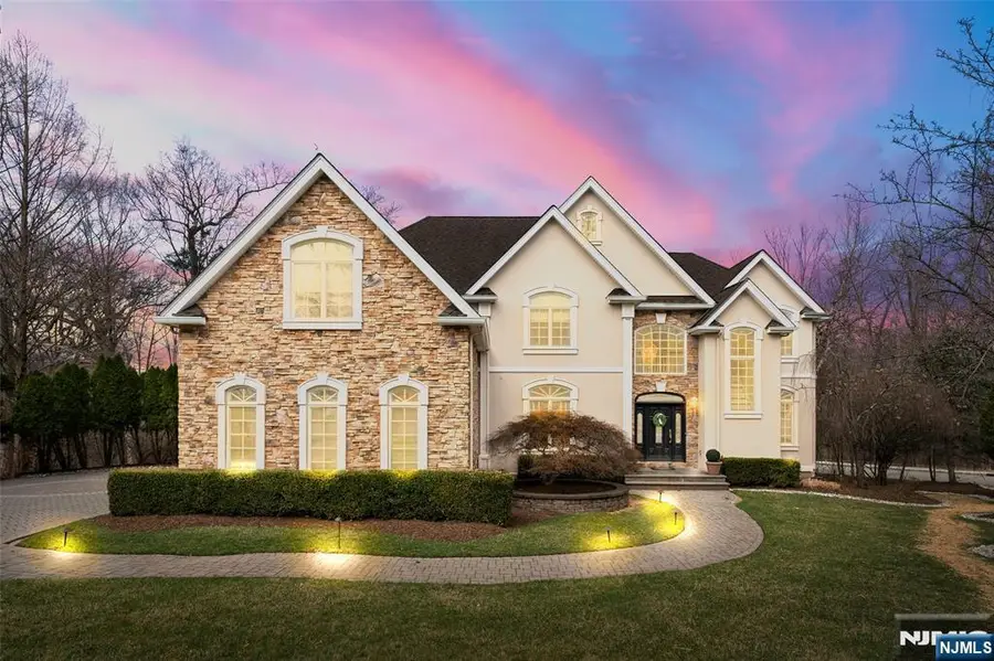 53 Kristin Place, Old Tappan, NJ 07675 - #2