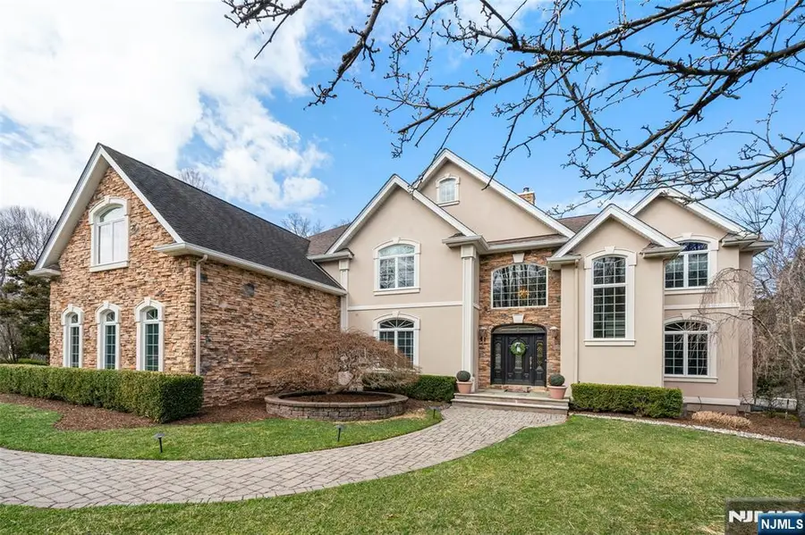 53 Kristin Place, Old Tappan, NJ 07675 - #3