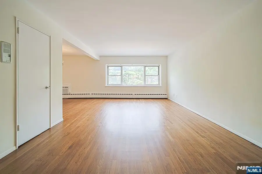 1575 Center Avenue 3F, Fort Lee, NJ 07024 - #3