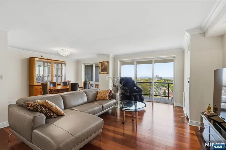 1512 Palisade Avenue 19A, Fort Lee, NJ 07024 - #3