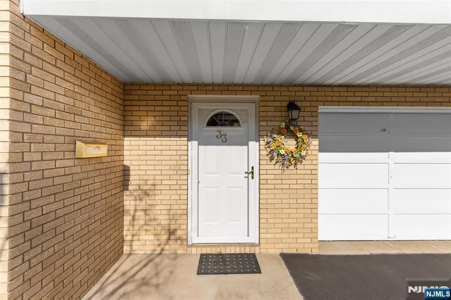 33 Ingraffia Drive, Elmwood Park, NJ 07407 - #2