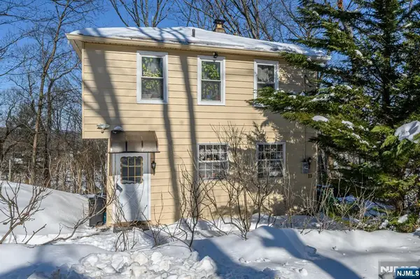 19 Skyland Avenue, Wanaque, NJ 07420