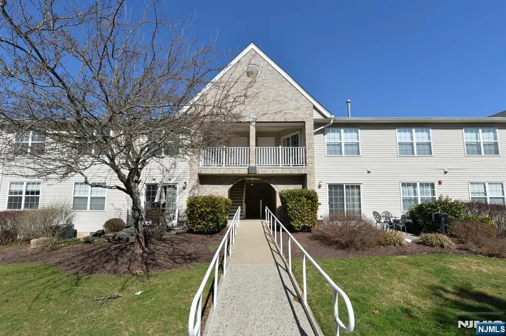 20 Parkside Court, Wayne, NJ 07470 - #1