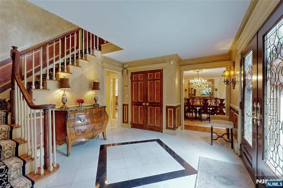 69 Knollwood Road, Upper Saddle River, NJ 07458 - #3