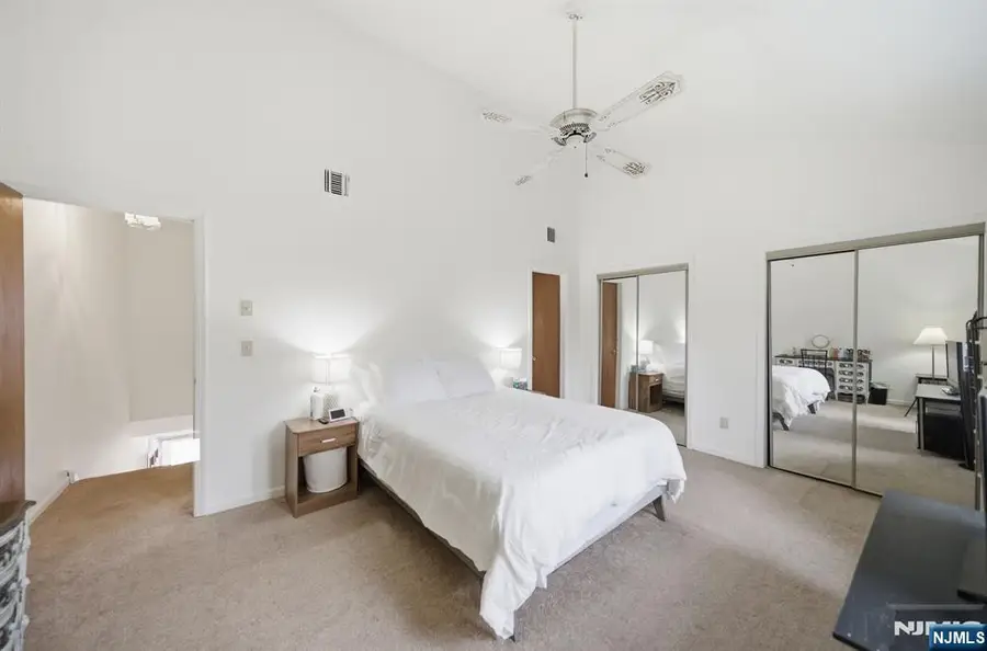 28 Village Drive 303, Hamburg, NJ 07419 - #2