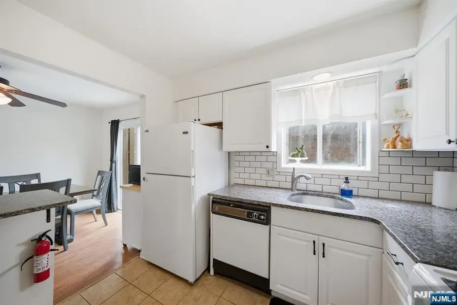 28 Village Drive 303, Hamburg, NJ 07419 - #3