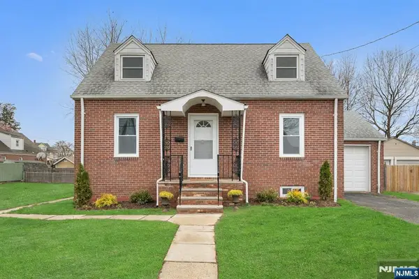 32 7th Avenue, Manville, NJ 08835