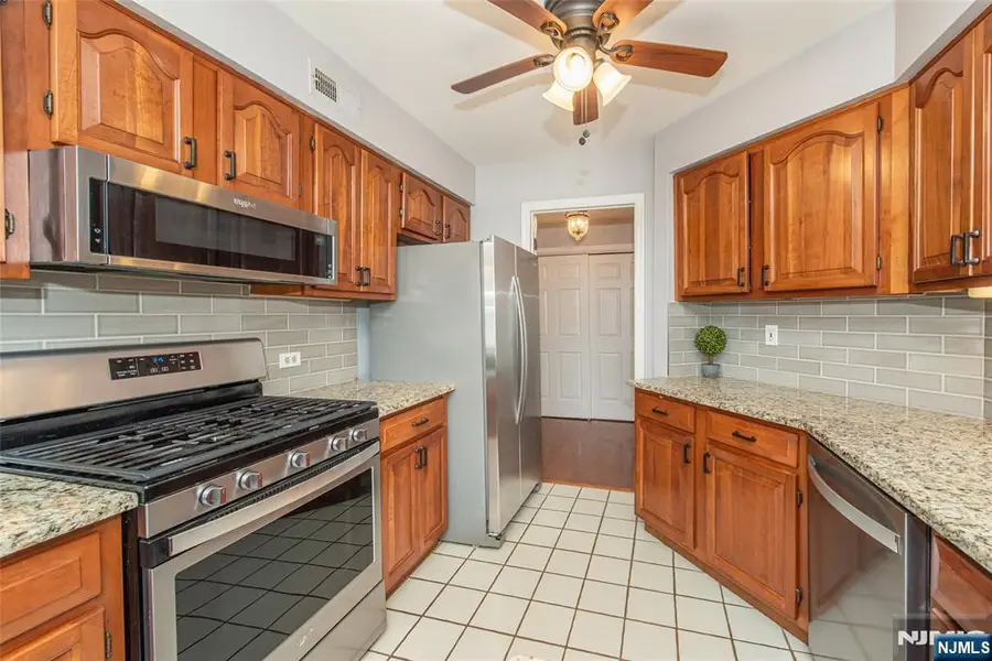 2 Tulip Crescent 1A, Little Falls, NJ 07424 - #3