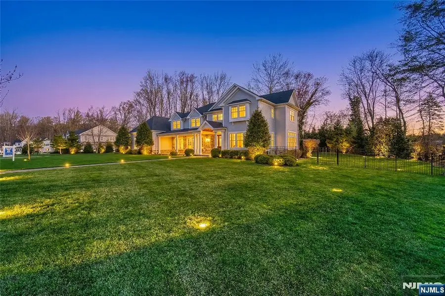 106 Koch Lane, Old Tappan, NJ 07675 - #2