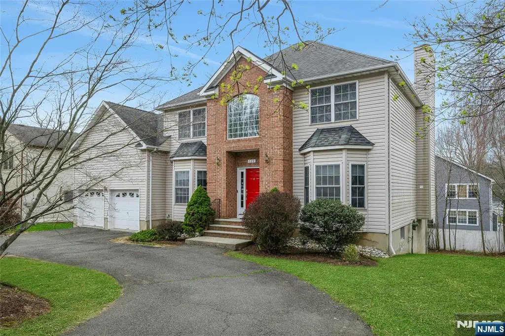 123 Livingston Avenue, Livingston, NJ 07039 - #1