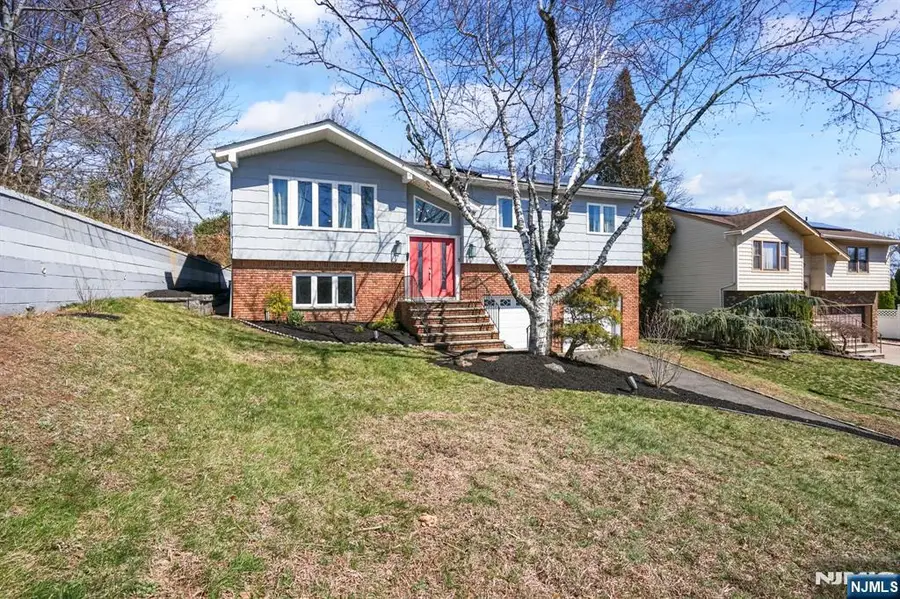 15 Wanda Court, Clifton, NJ 07014 - #3