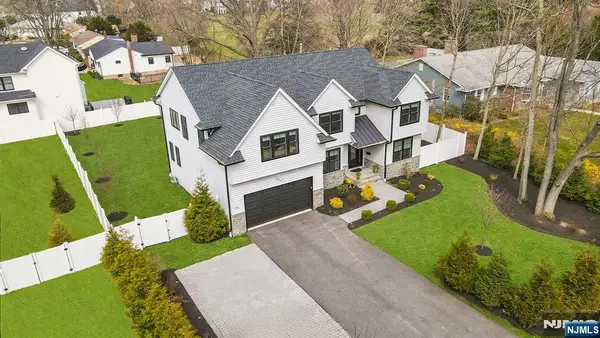 203 Marcotte Lane, Bergenfield, NJ 07621