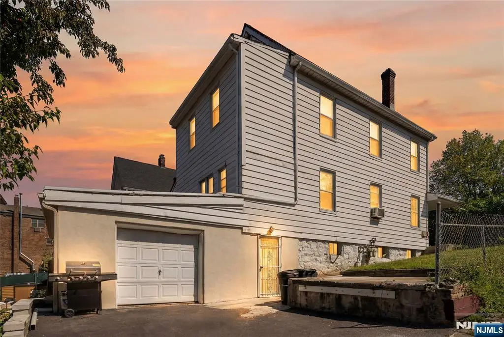 539 Bergen Boulevard, Ridgefield, NJ 07657 - #1