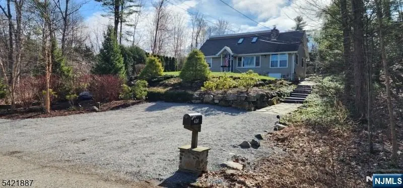 426 E Lake Shore Drive, Highland Lakes, NJ 07422 - #1