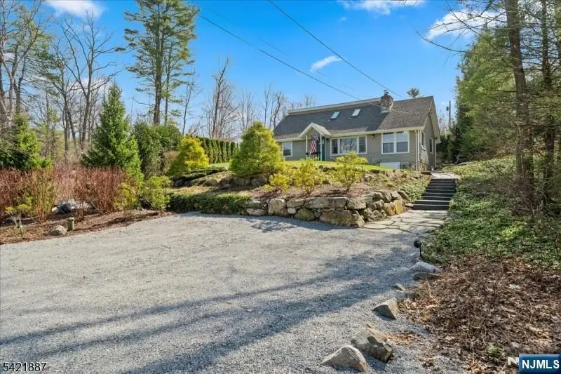 426 E Lake Shore Drive, Highland Lakes, NJ 07422 - #2