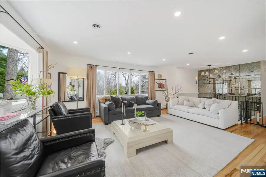 53 W Park Avenue, Park Ridge, NJ 07656 - #3