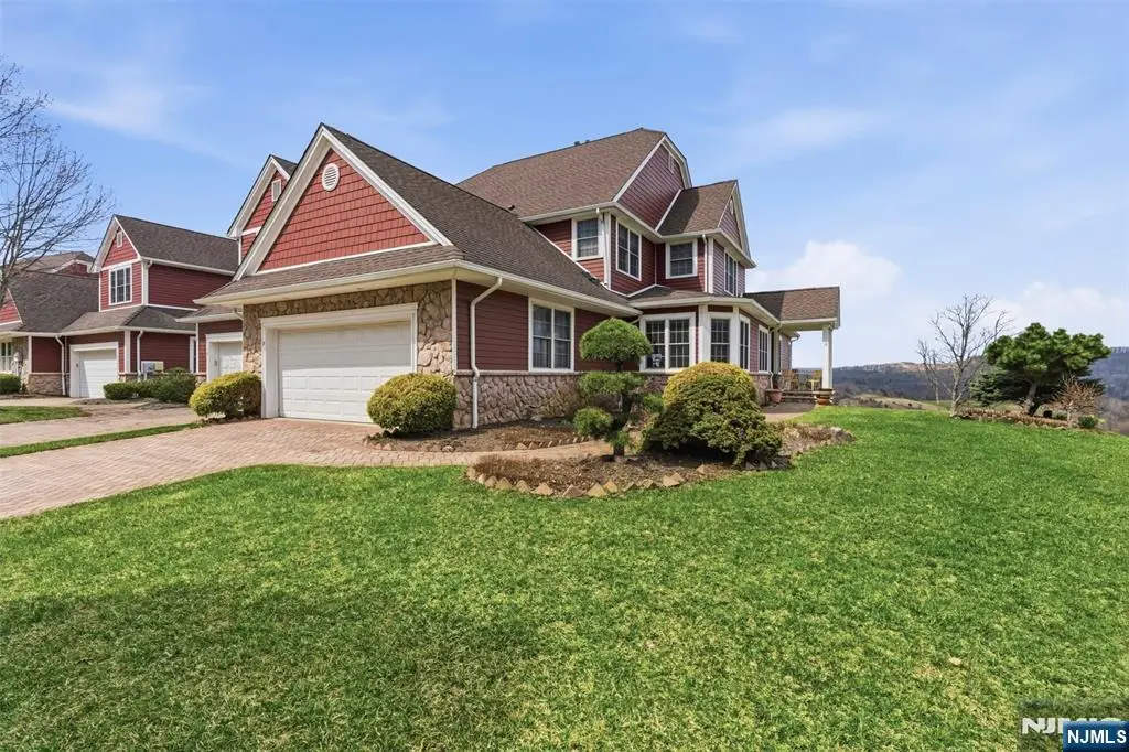 19 Rockhall Court, Hamburg, NJ 07419 - #1