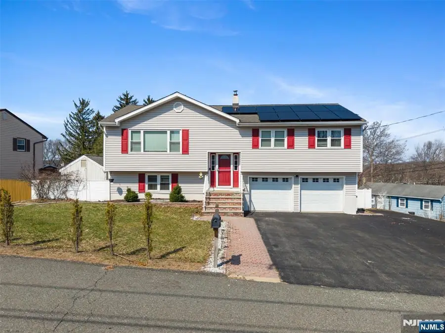 1 North Way, Hopatcong, NJ 07843 - #2