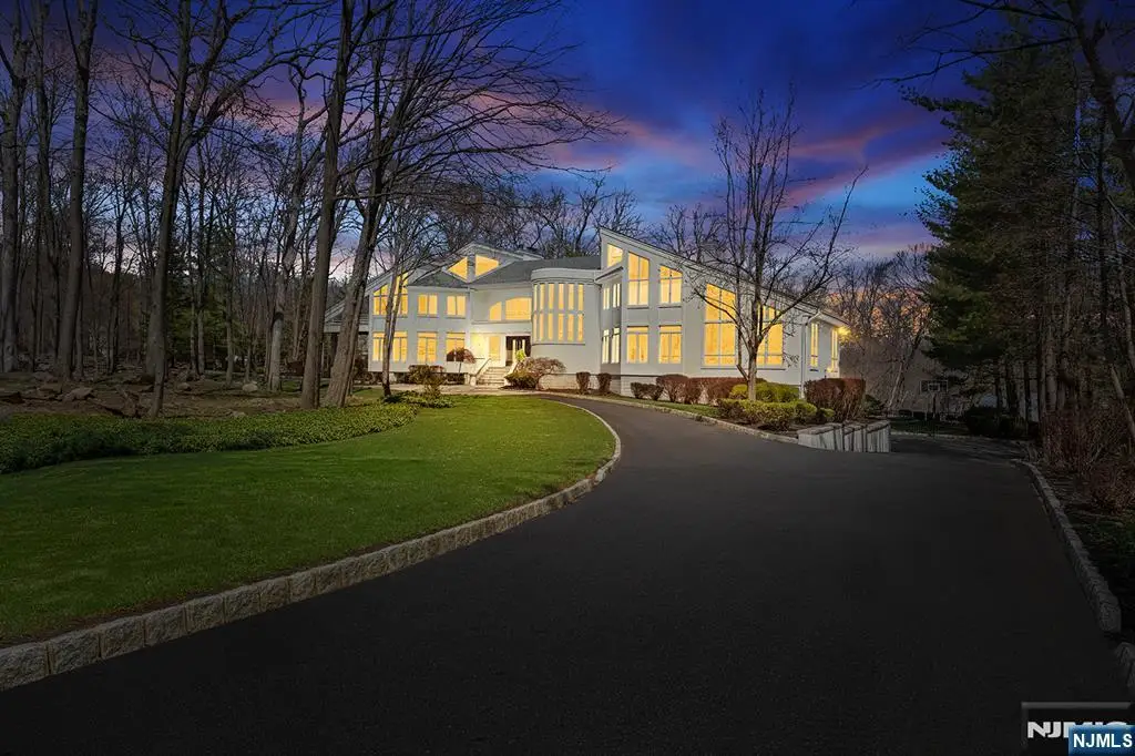 817 W Shore Drive, Kinnelon, NJ 07405 - #1