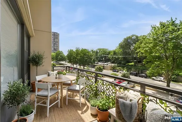 4 Horizon Road #416, Fort Lee, NJ 07024