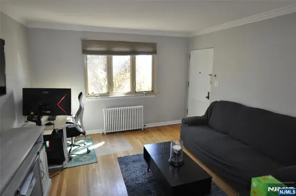 135 E Clinton 4A, Bergenfield, NJ 07621