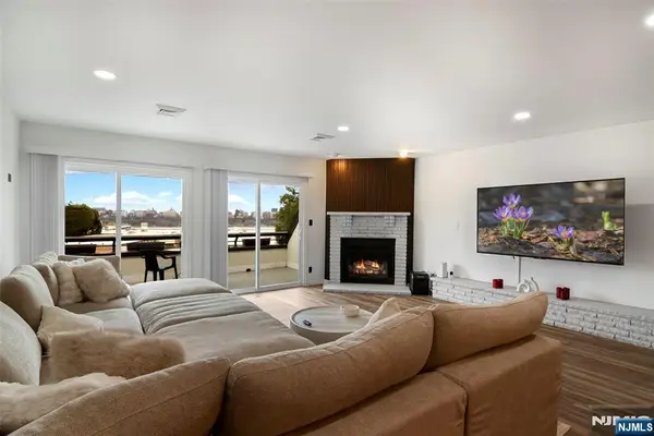 300 Gorge Road 36, Cliffside Park, NJ 07010